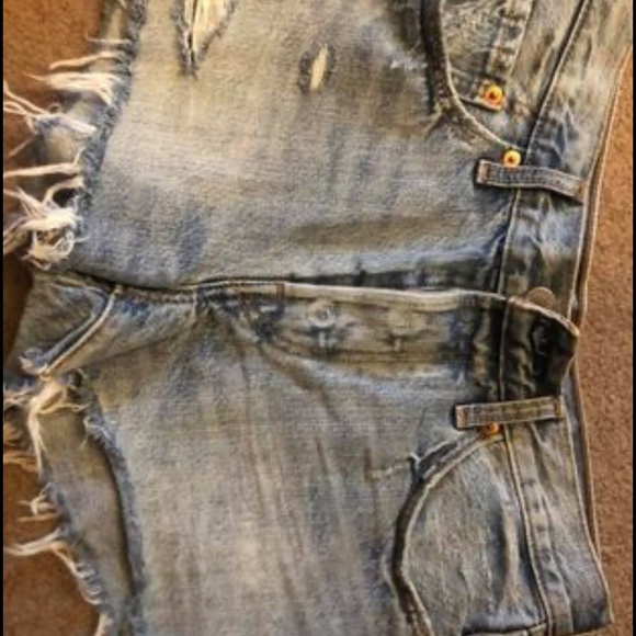 Levi 501 shorts size 26 - Picture 2 of 2